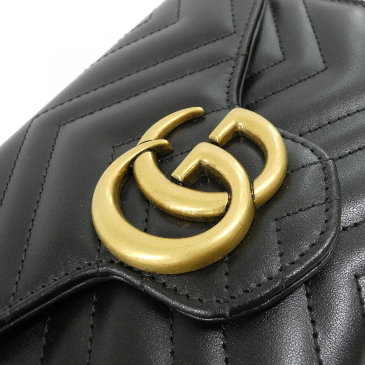 グッチ GG MARMONT 474575 DTD1T ショルダーバッグ