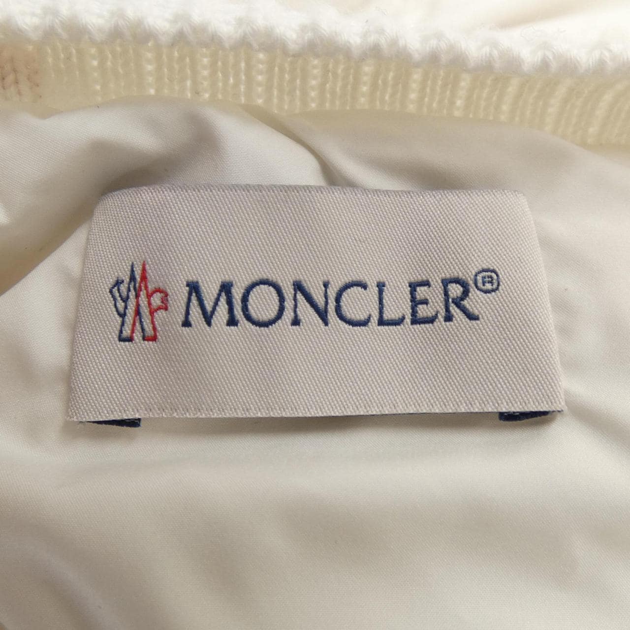 モンクレール MONCLER ダウンジャケット