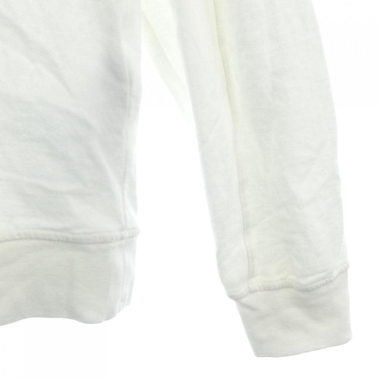 シーピーカンパニー C.P COMPANY トップス