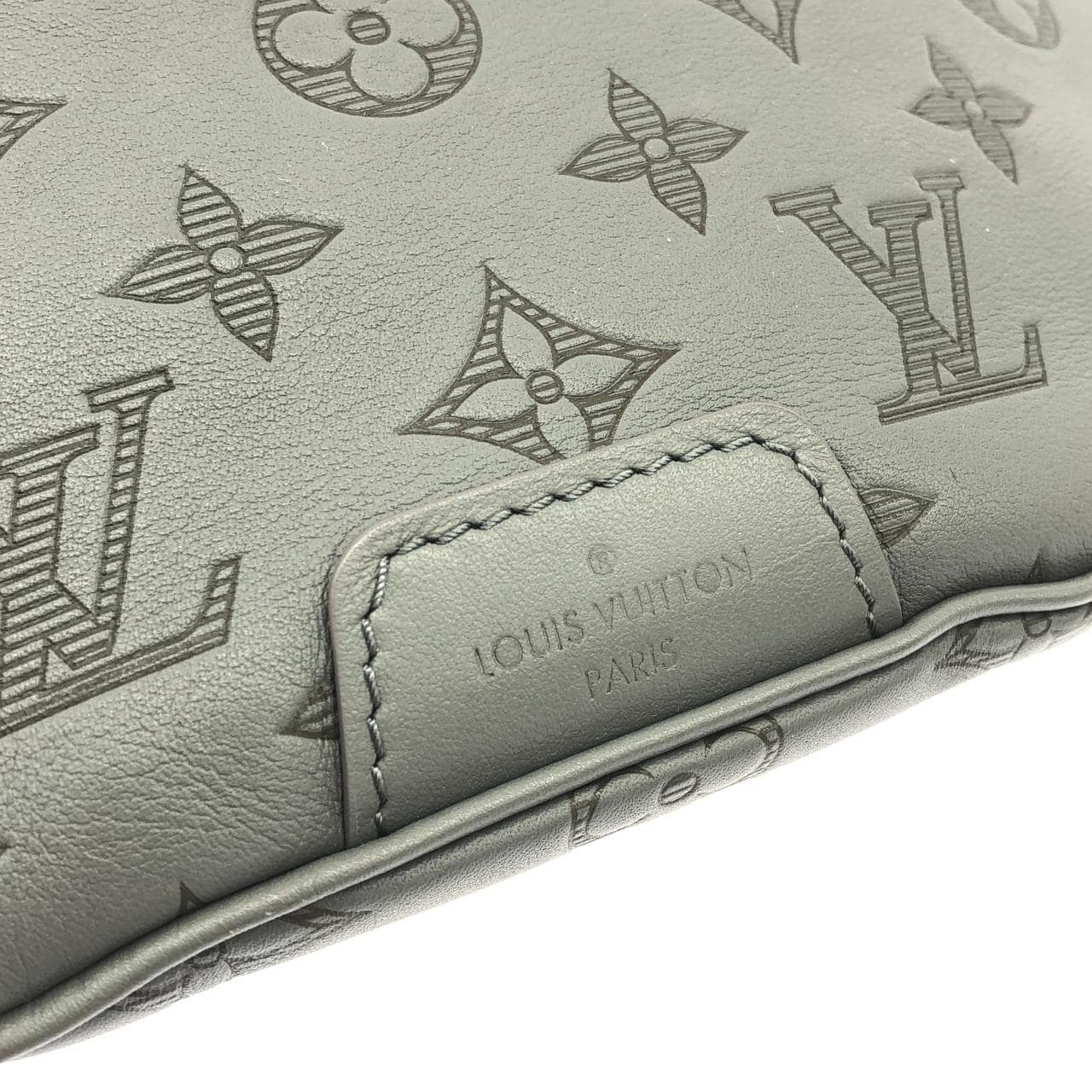 ルイヴィトン モノグラム シャドウ ディスカバリー バムバッグ PM M46108 ショルダーバッグ