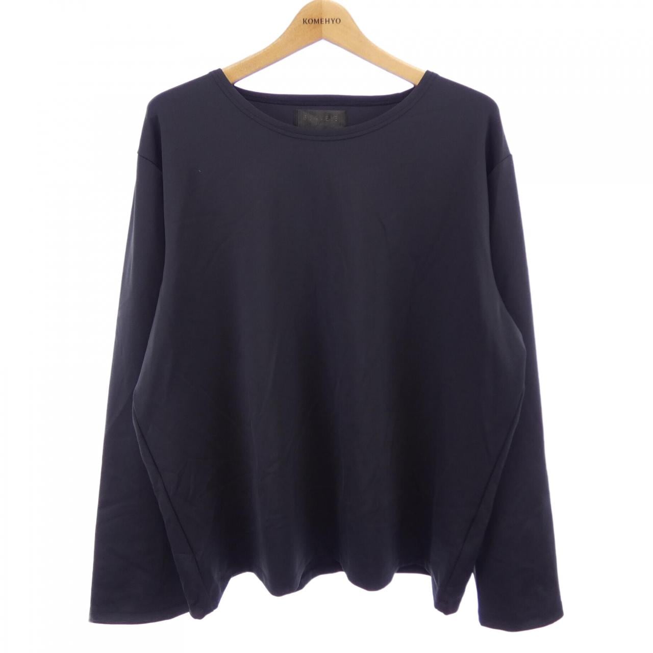SUAVELE Tシャツ