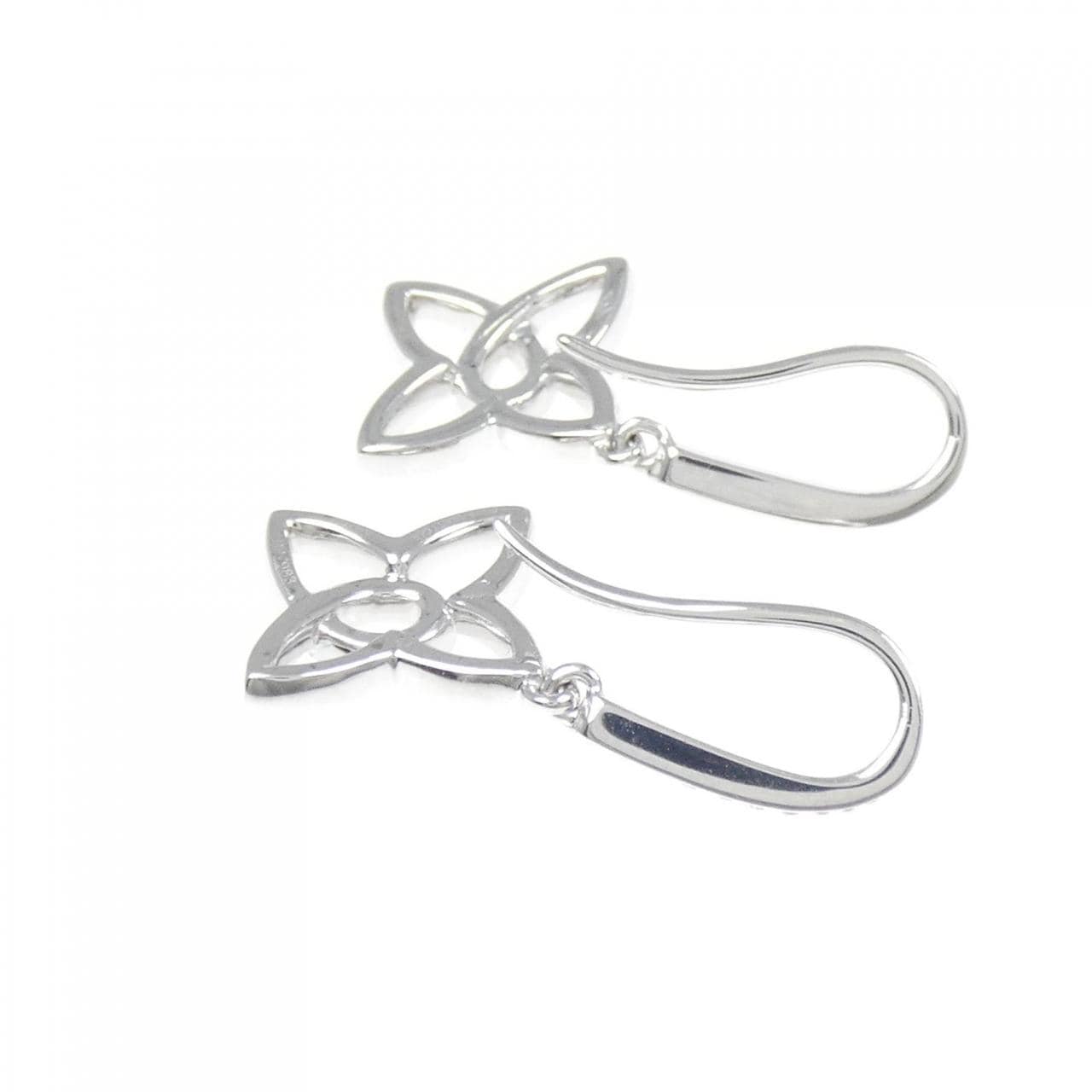LOUIS VUITTON Diamond earrings