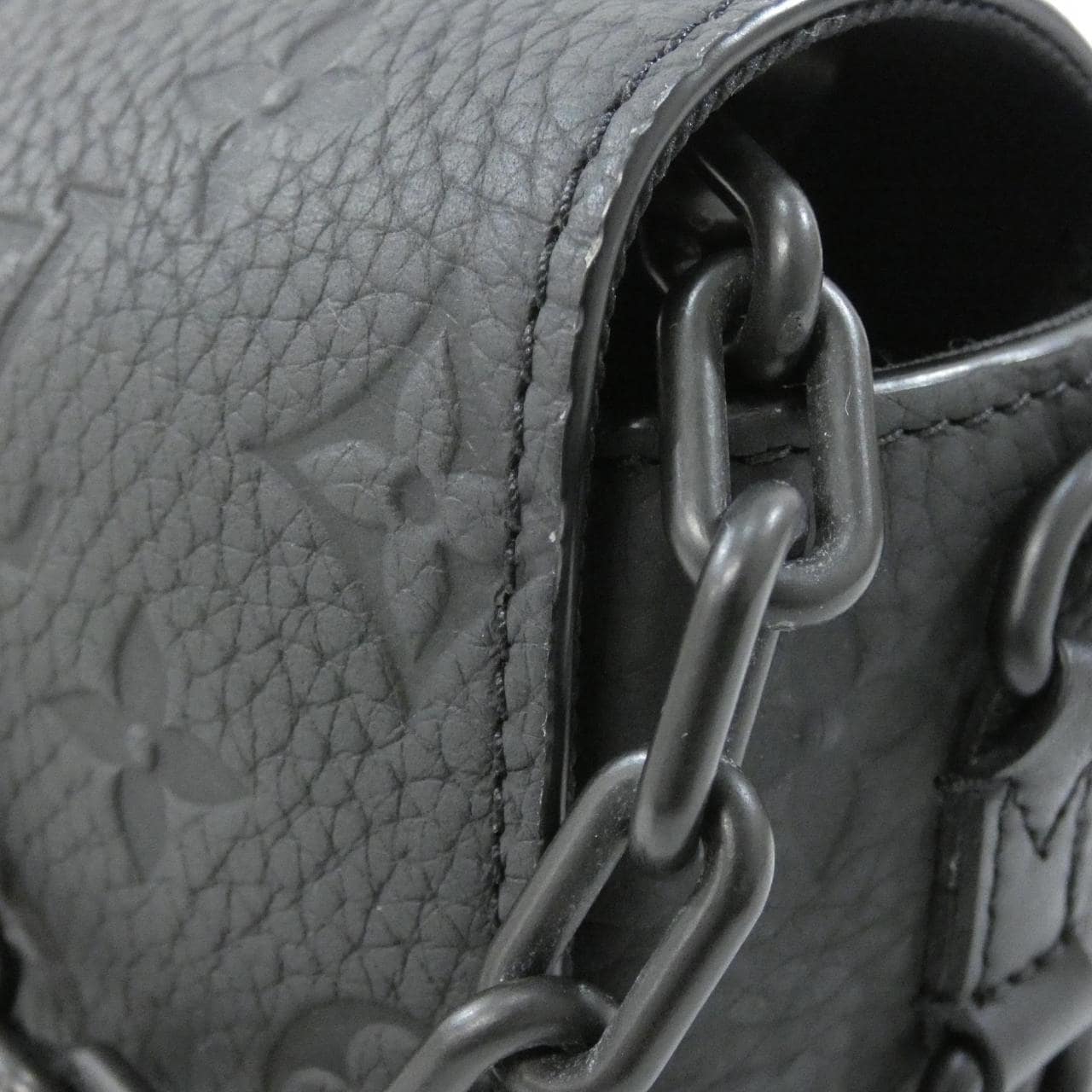 ルイヴィトン トリヨン モノグラム スティーマー ウエアラブル ウォレット M81746 ショルダーバッグ