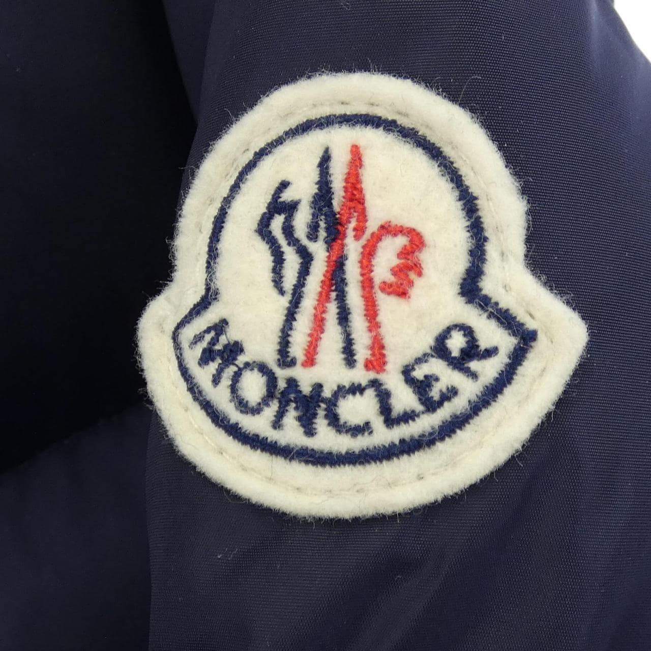 モンクレール MONCLER BETULA ダウンジャケット
