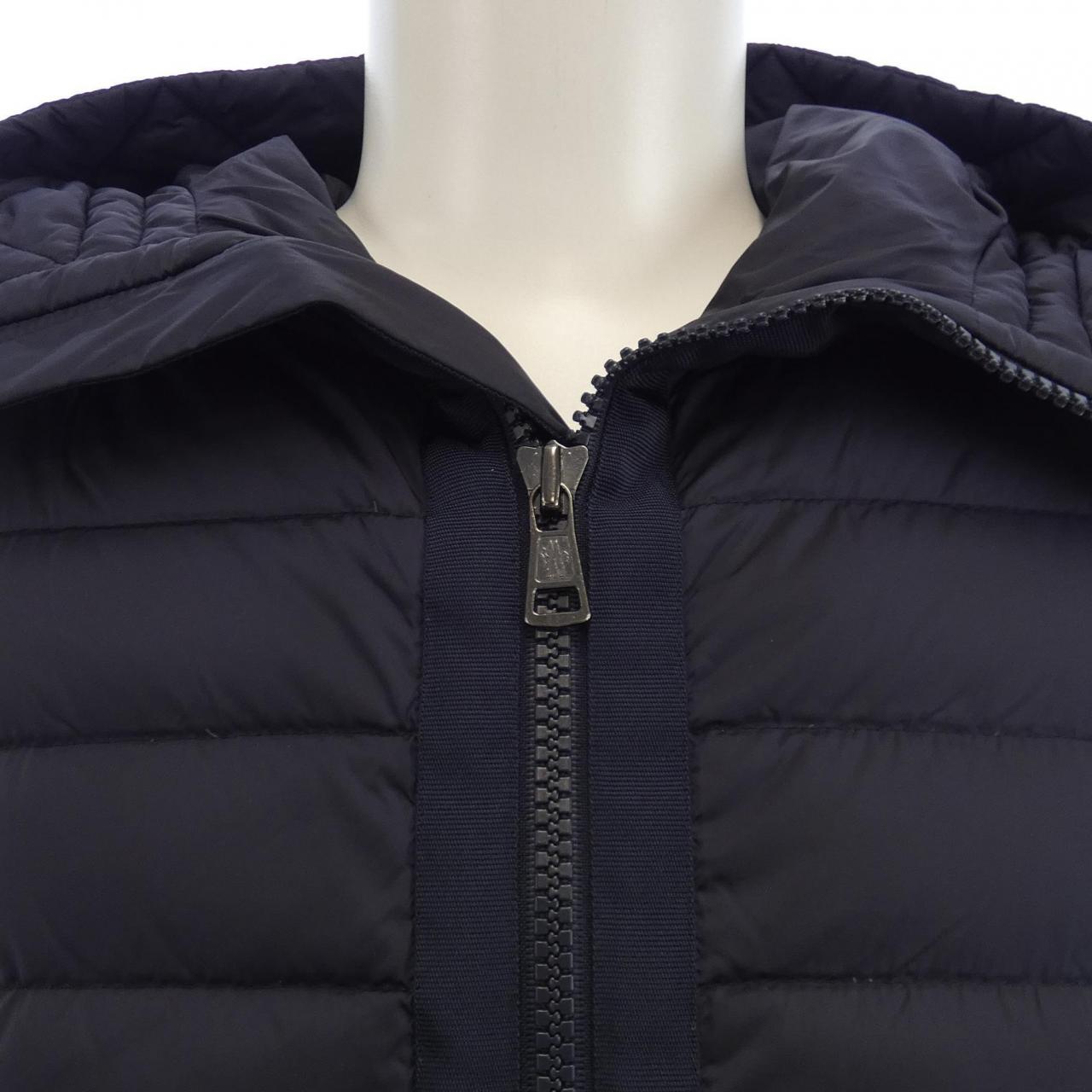 モンクレール MONCLER ダウンジャケット