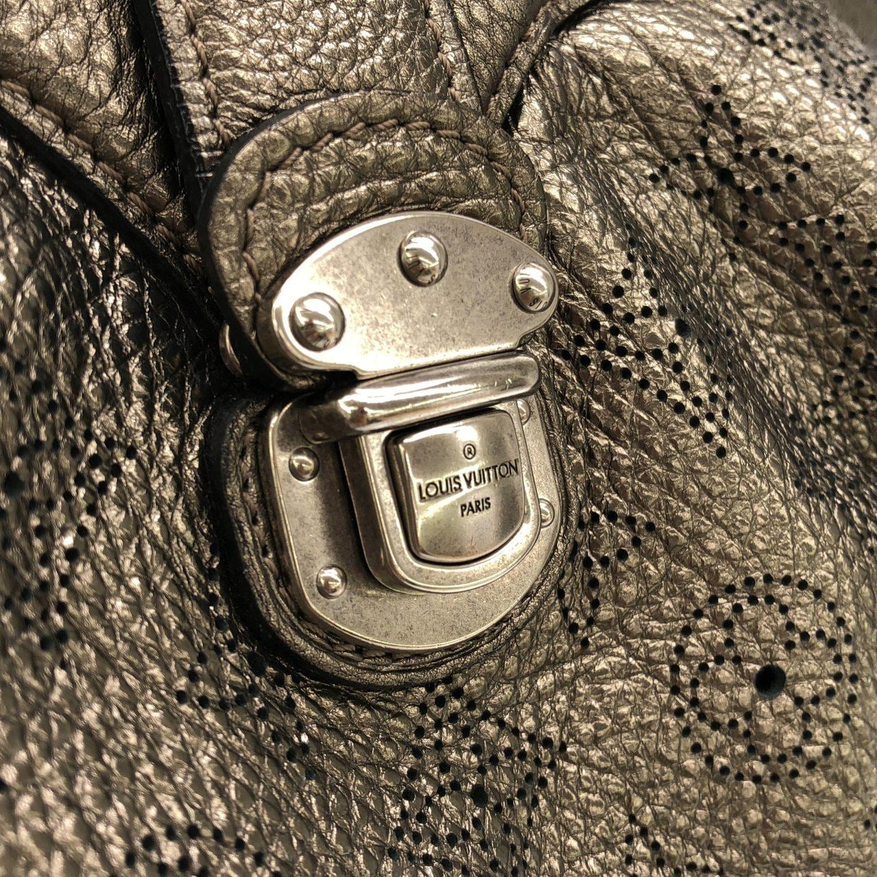 ルイヴィトン マヒナ XS M95717 ショルダーバッグ