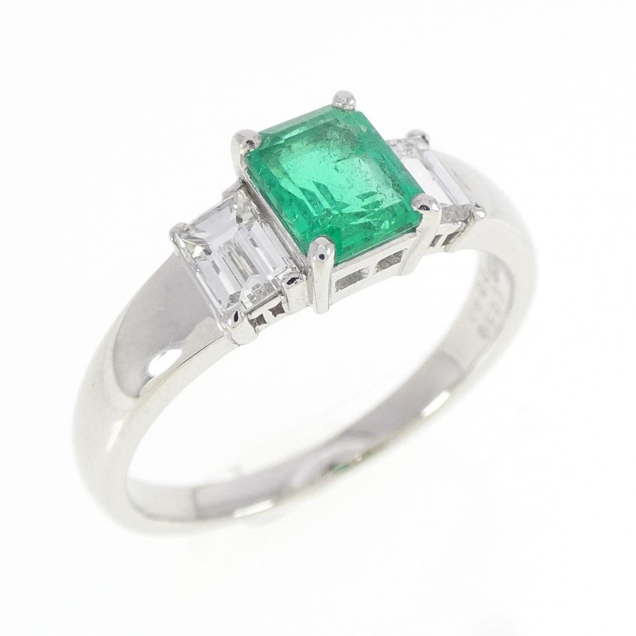 PT900 エメラルド リング 0.59CT