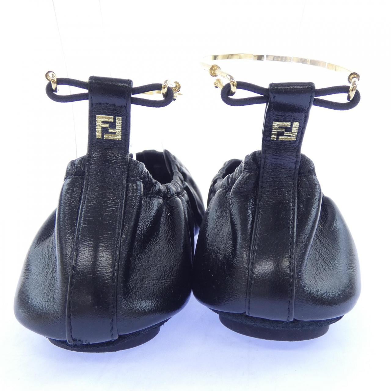 フェンディ FENDI 8F8534 フラットシューズ