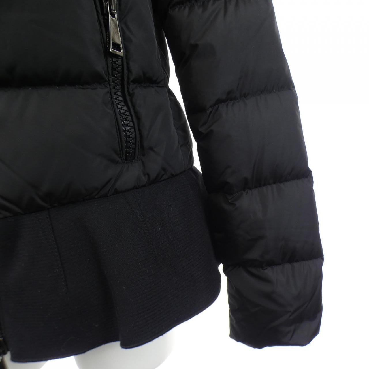 モンクレール MONCLER NESEA ダウンジャケット