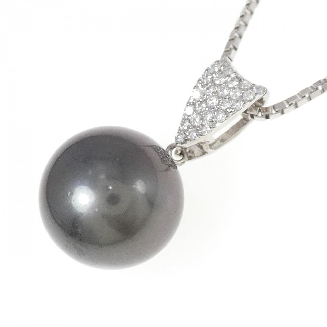 K18WG/PT Black Pearl Necklace 15.6mm