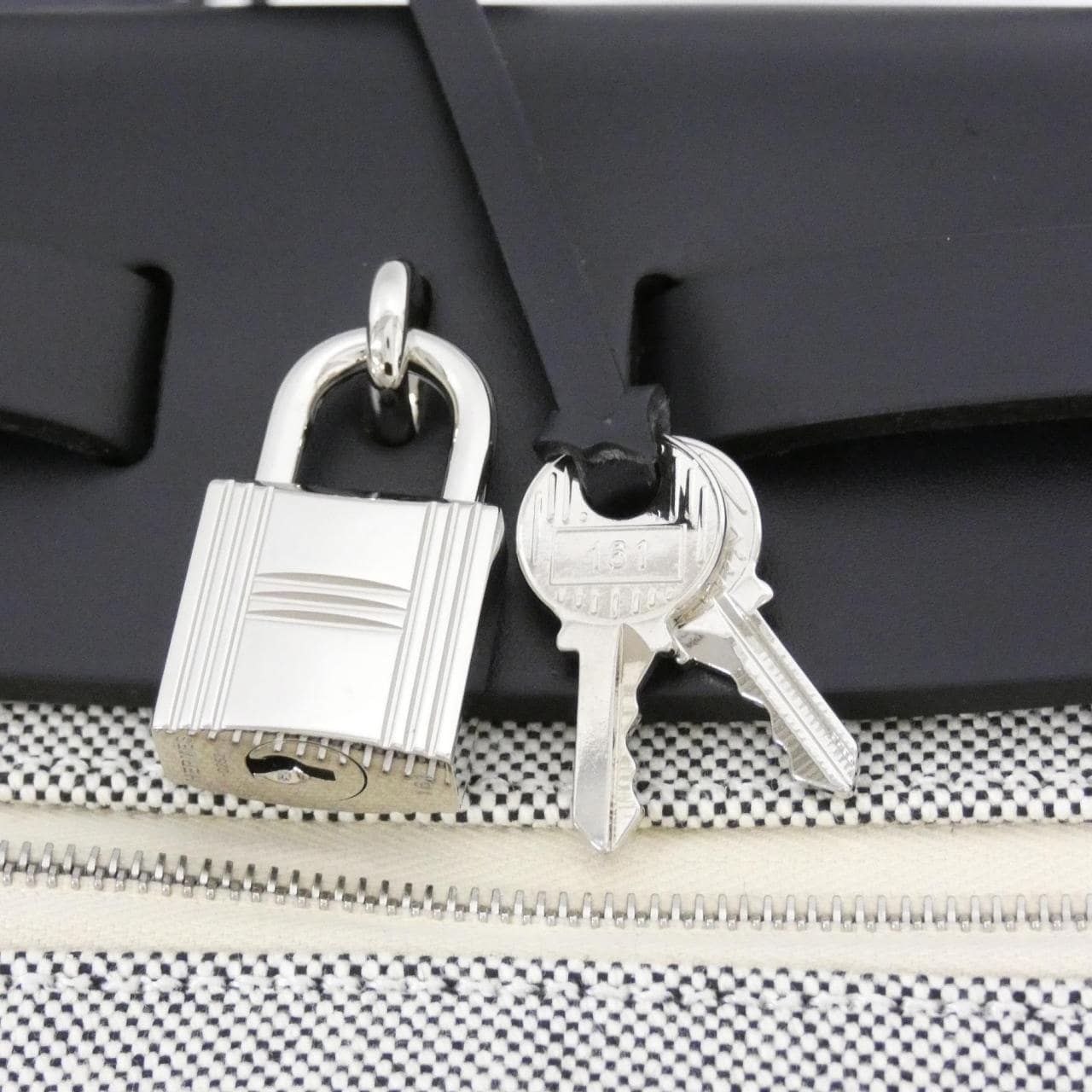 エルメス CIRCUIT 24 エールバッグ ジップ PM 084919CK バッグ