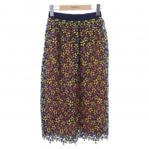 セルフポートレイト self-portrait スカート