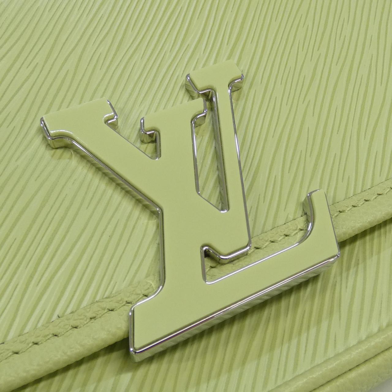 ルイヴィトン エピ ビュシ M22960 ショルダーバッグ