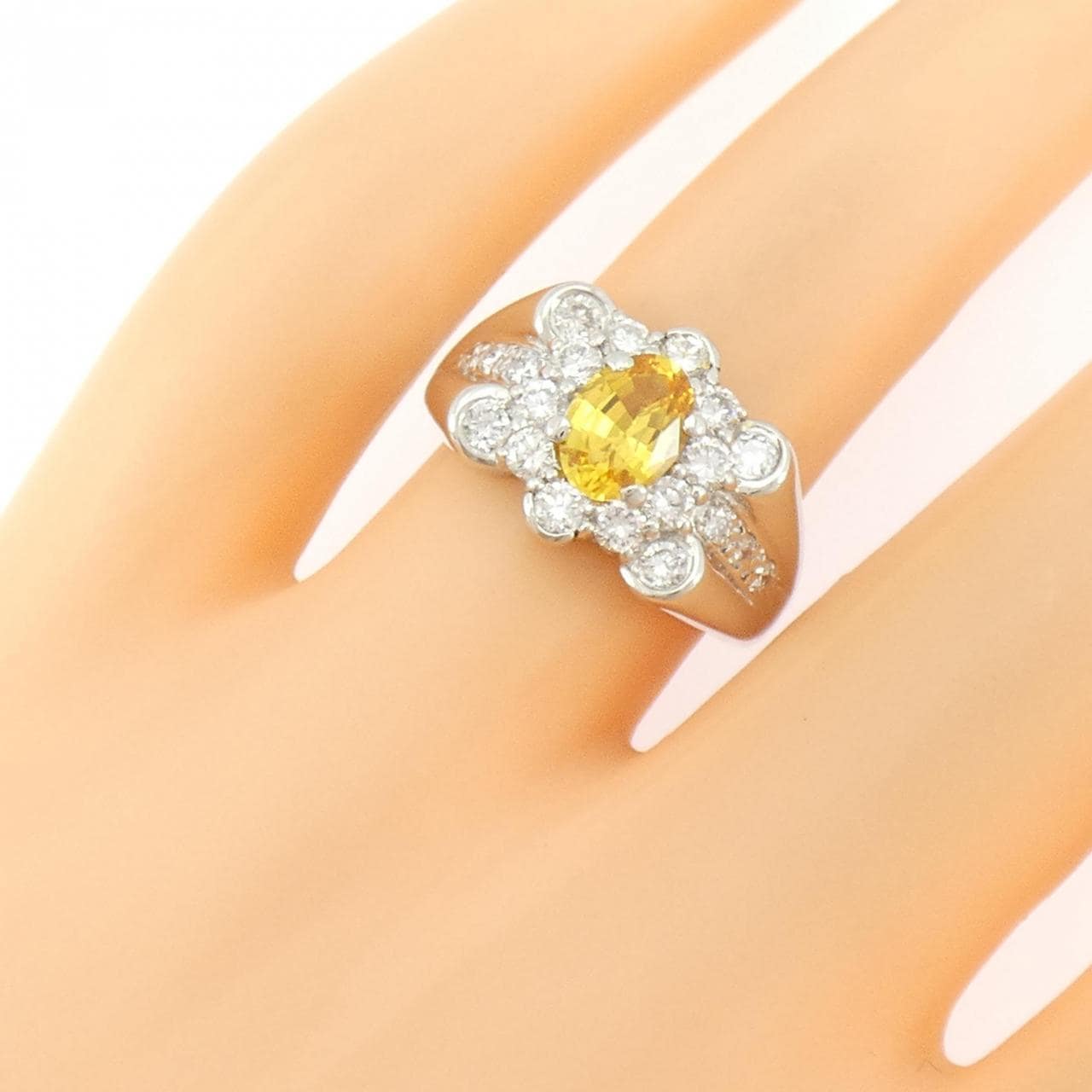 PT900 サファイヤ リング 0.81CT