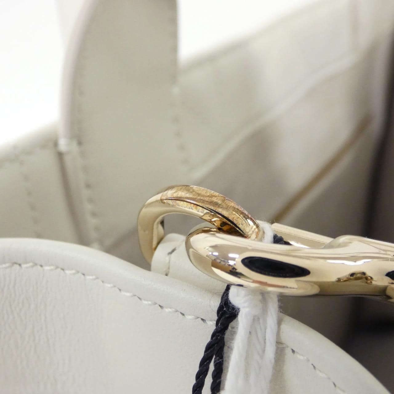 クリスチャンディオール ディオール ブック トート ミディアム M1324OWHP バッグ