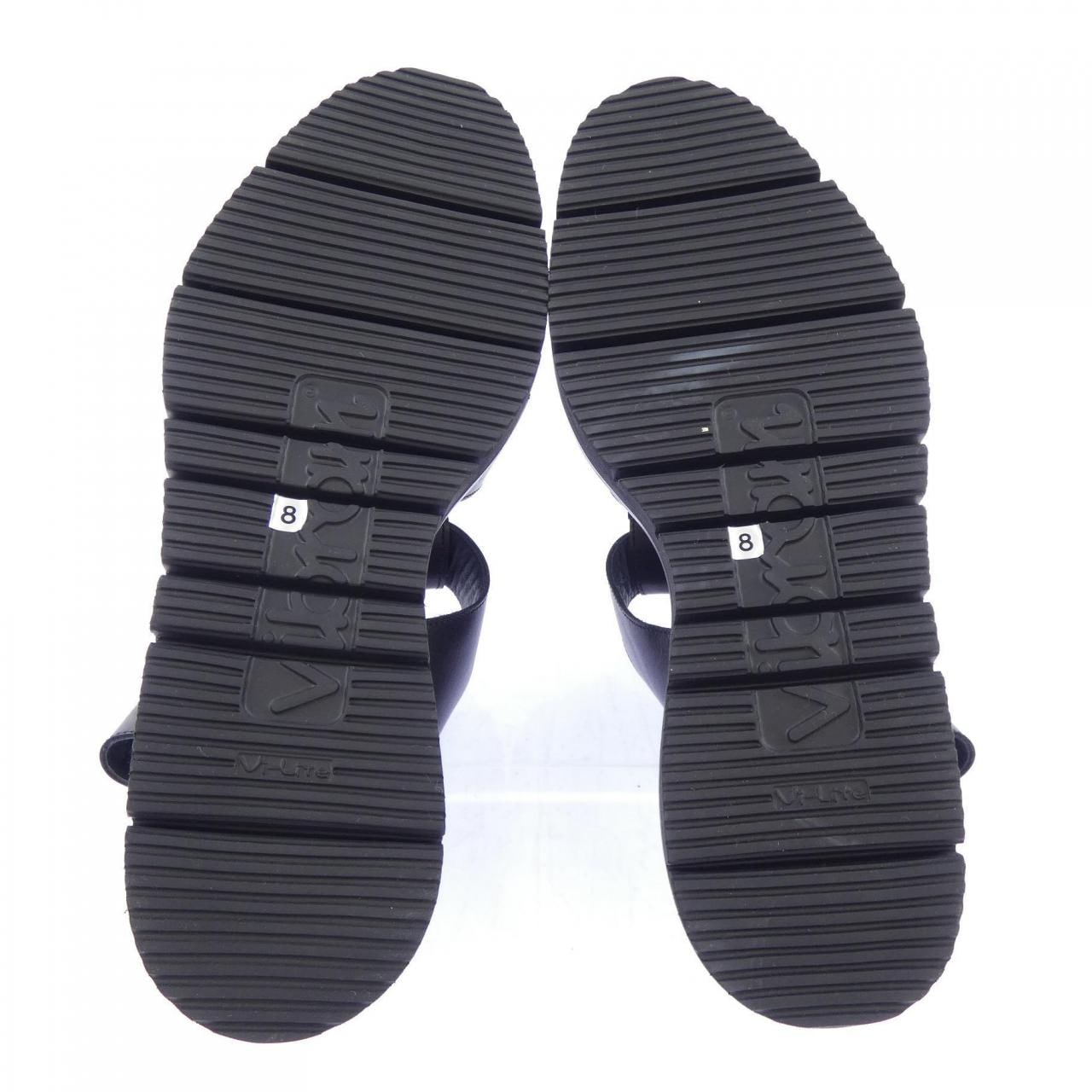 ダブルエイチ WH サンダル