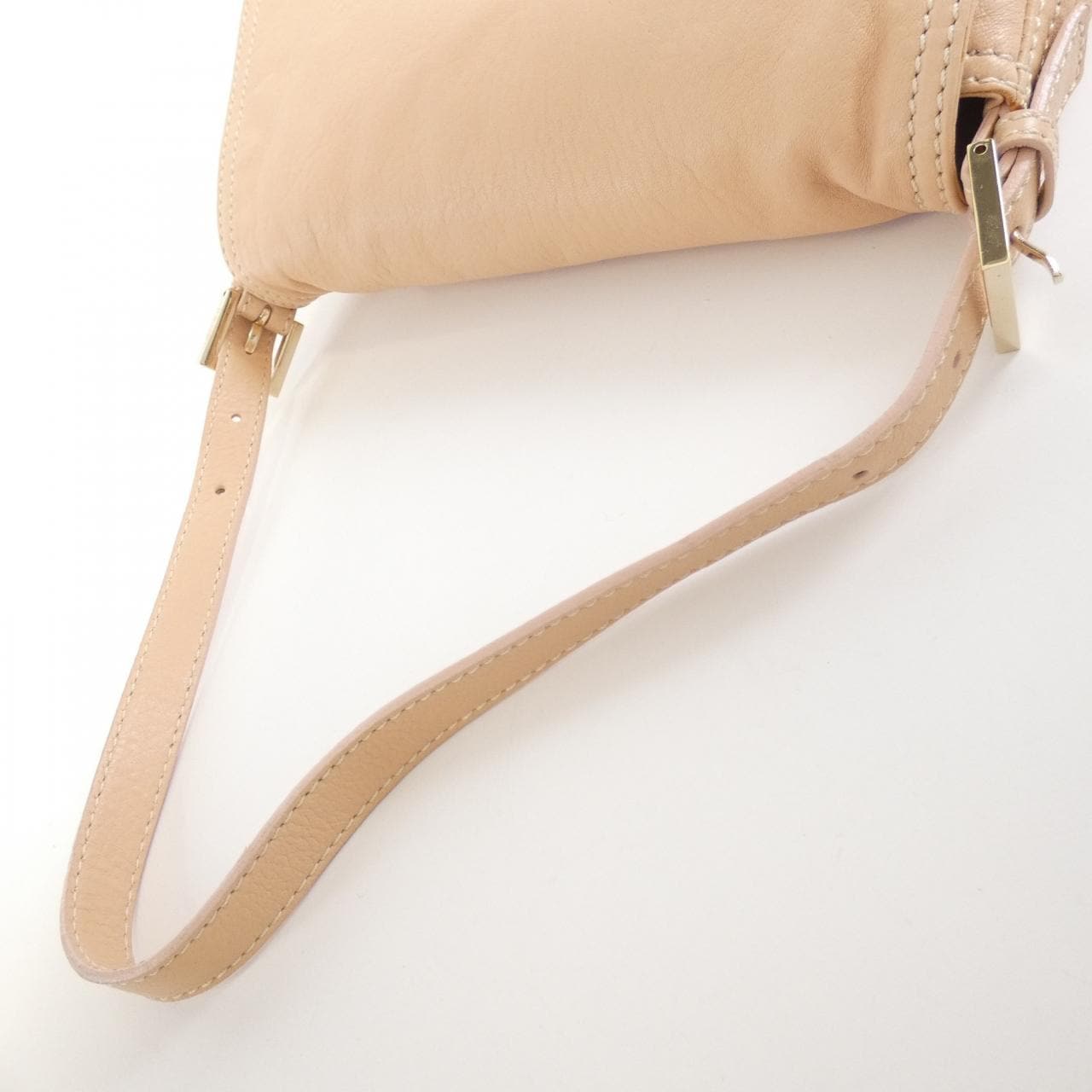 フェンディ マンマ バゲット 8BR001 LPQ ショルダーバッグ