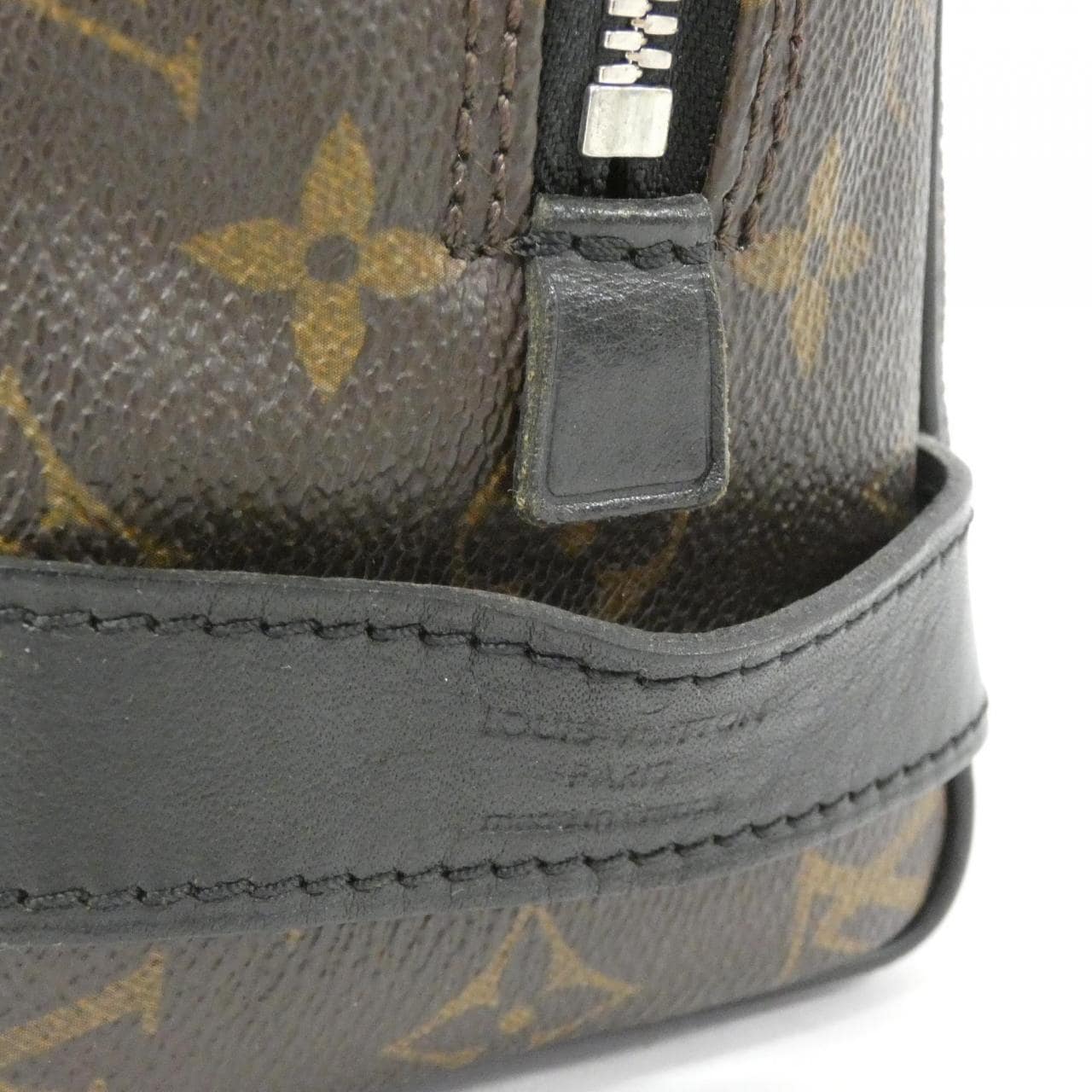 LOUIS VUITTON Monogram Macassar Truth 香水 M40378 手拿包