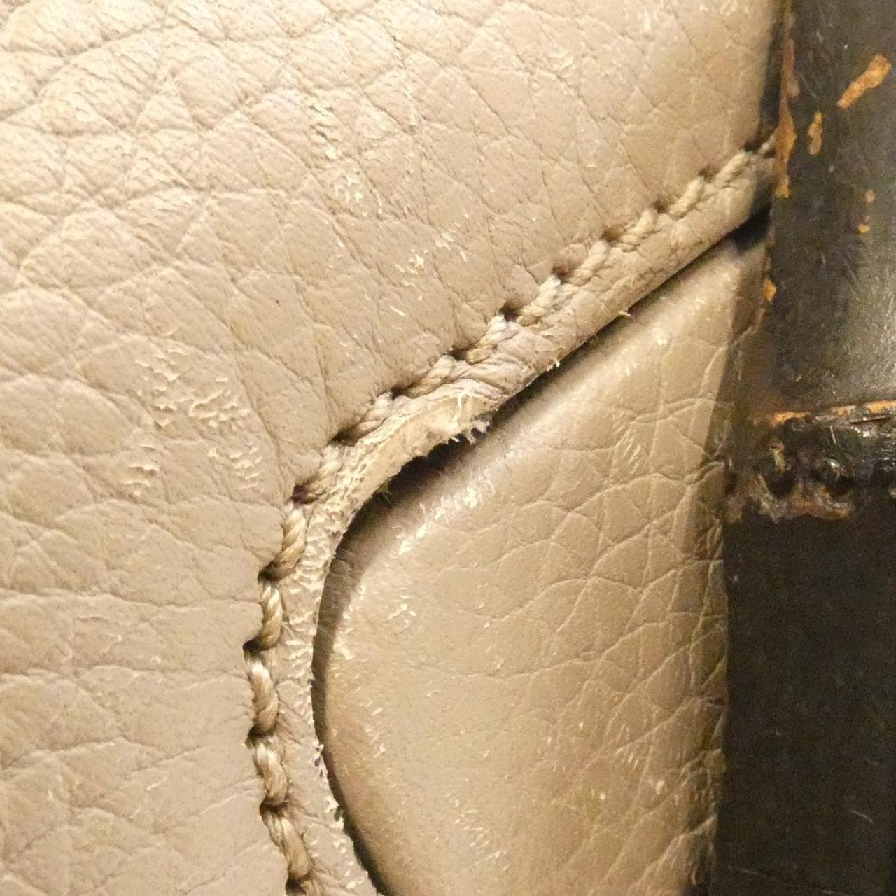 グッチ 370831 A7M0N バッグ