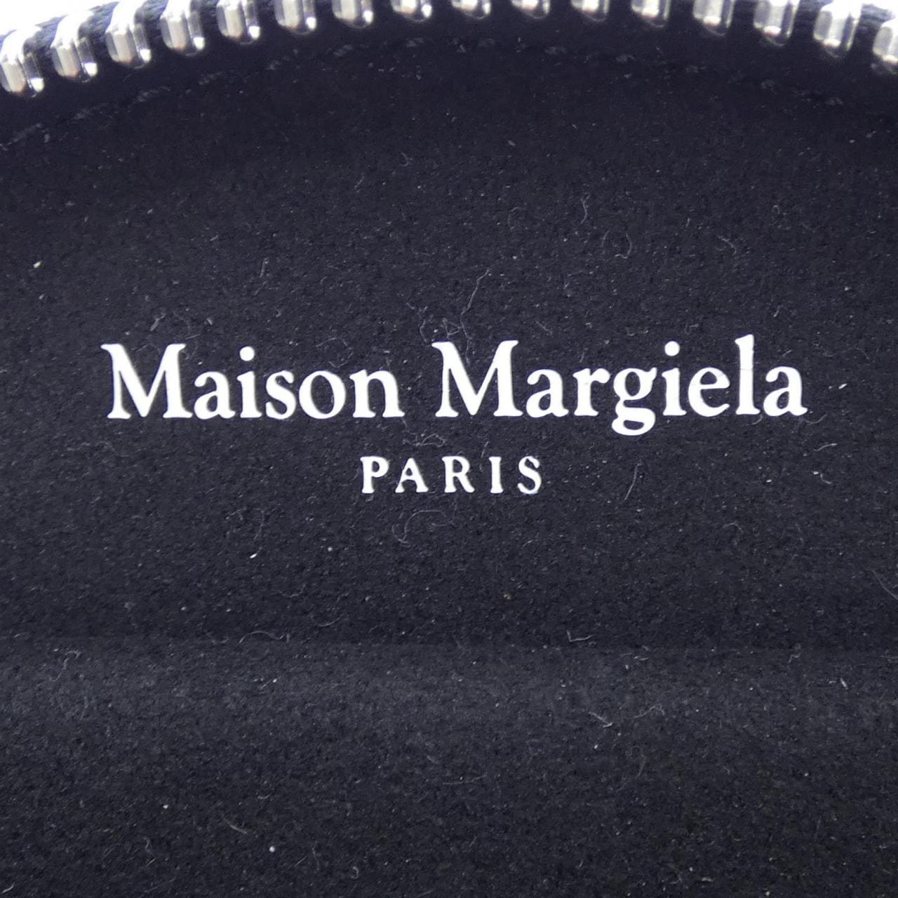 メゾンマルジェラ Maison Margiela HALF MOON SA2VL0017 POUCH