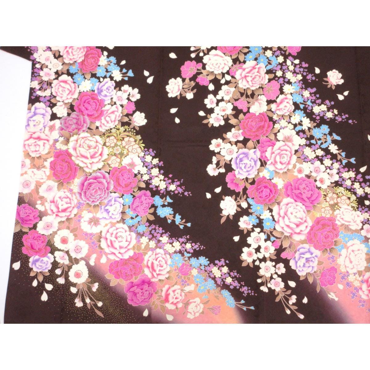 振袖　友禅金彩加工　刺繍入りボカシ染　ラインストーン入り