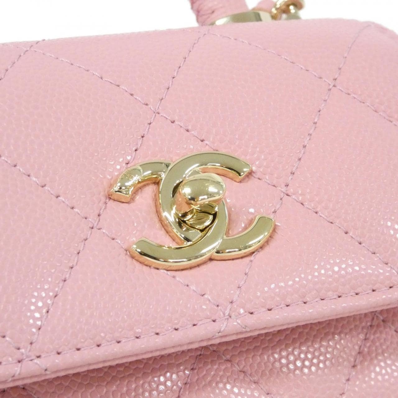 シャネル AP4245 チェーンクラッチ