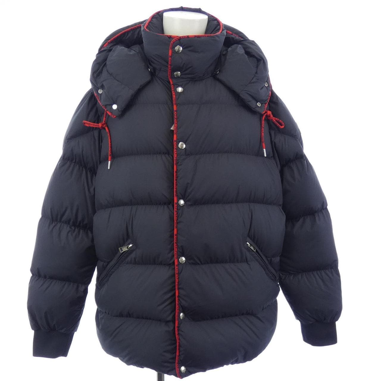 モンクレール MONCLER ダウンジャケット