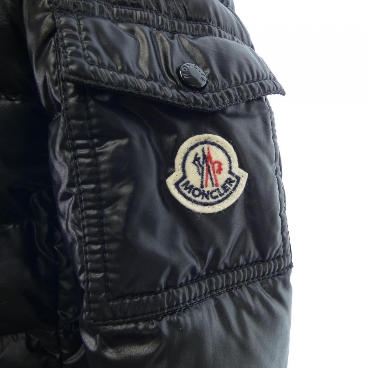 モンクレール MONCLER ダウンジャケット