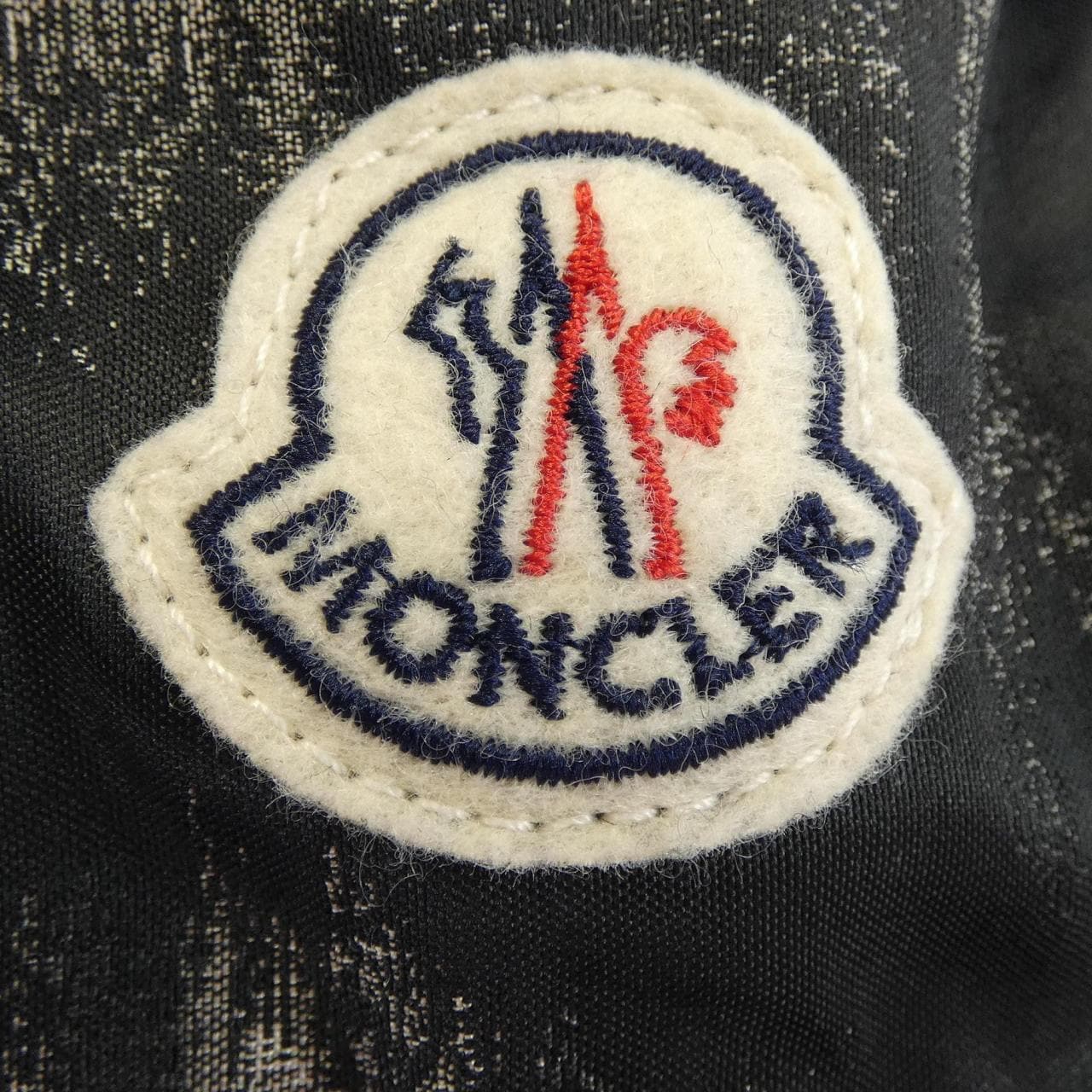 モンクレール MONCLER ダウンジャケット