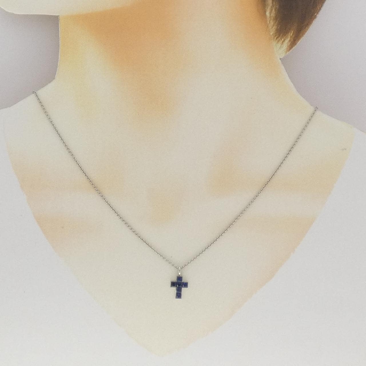カルティエ サファイヤ ネックレス