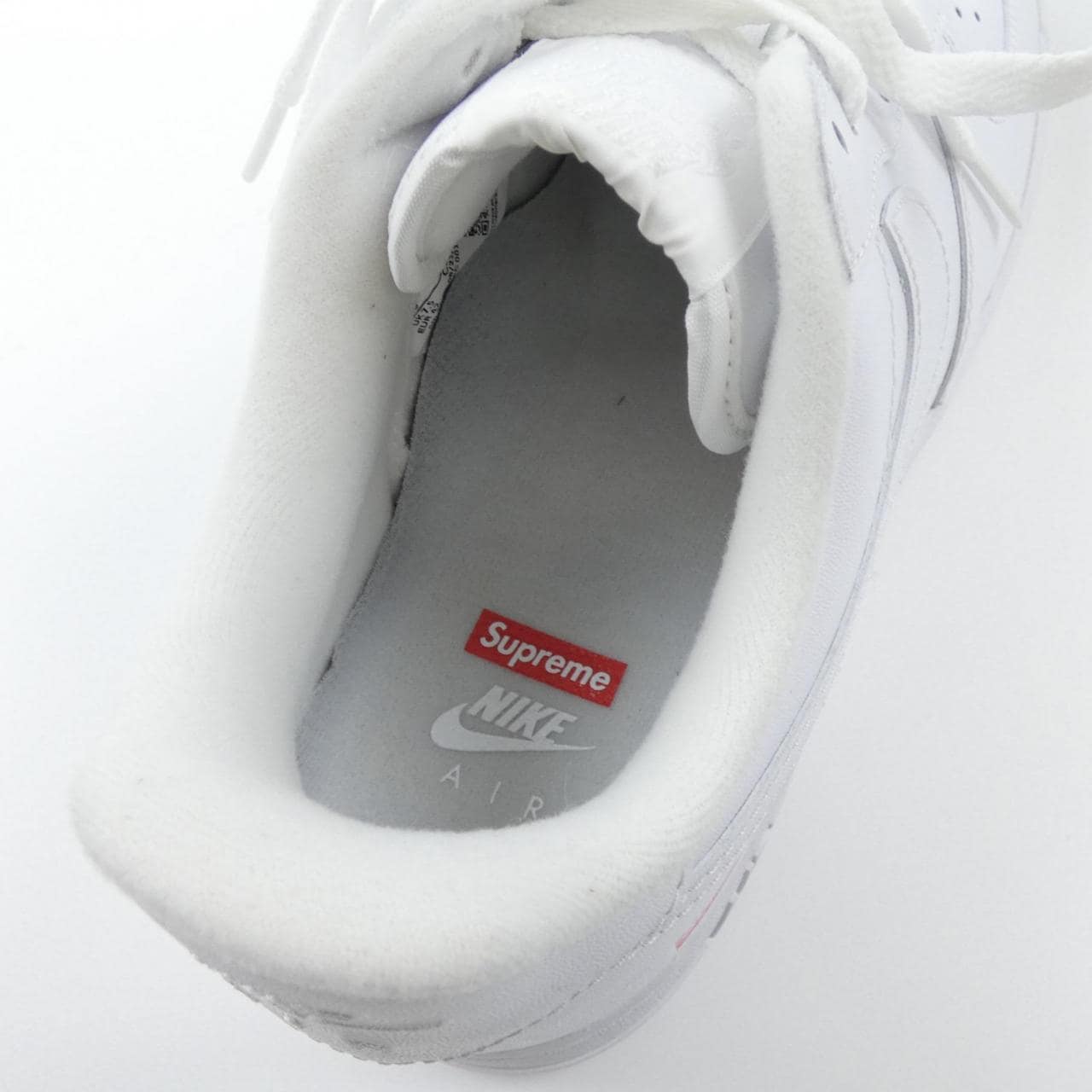 ナイキ NIKE SUPREME スニーカー