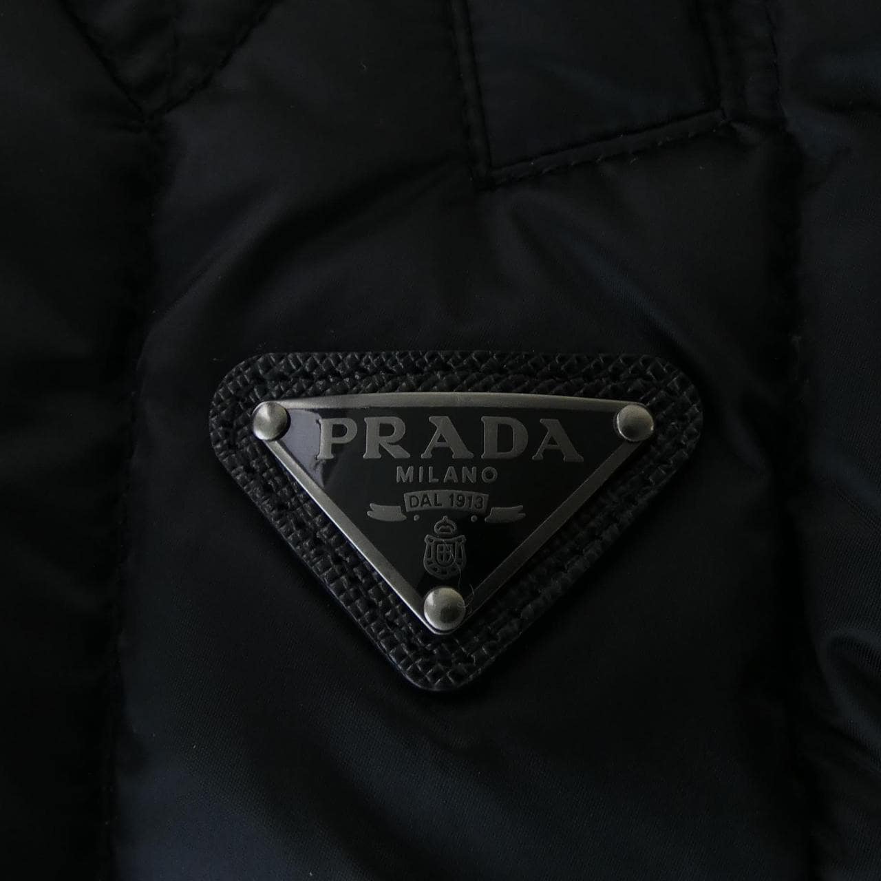 プラダ PRADA トライアングルロゴ 29B984 R152 1DAB ダウンベスト