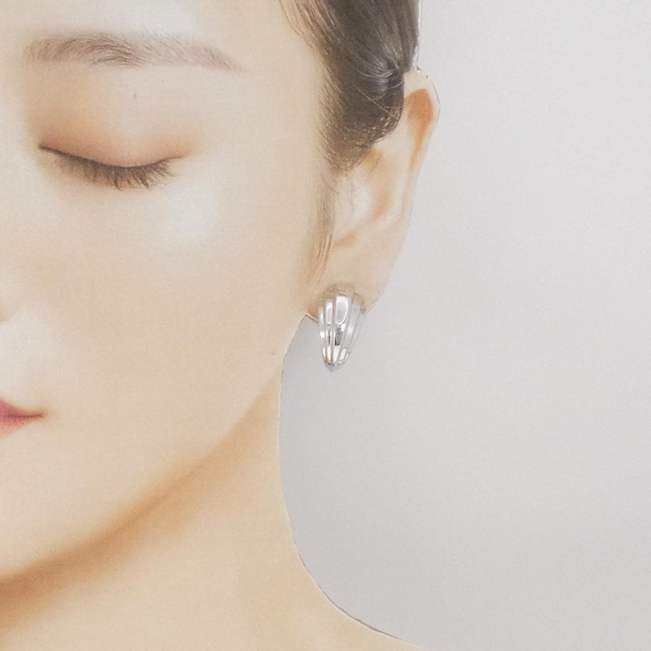 ウノアエレ 750WG イヤリング