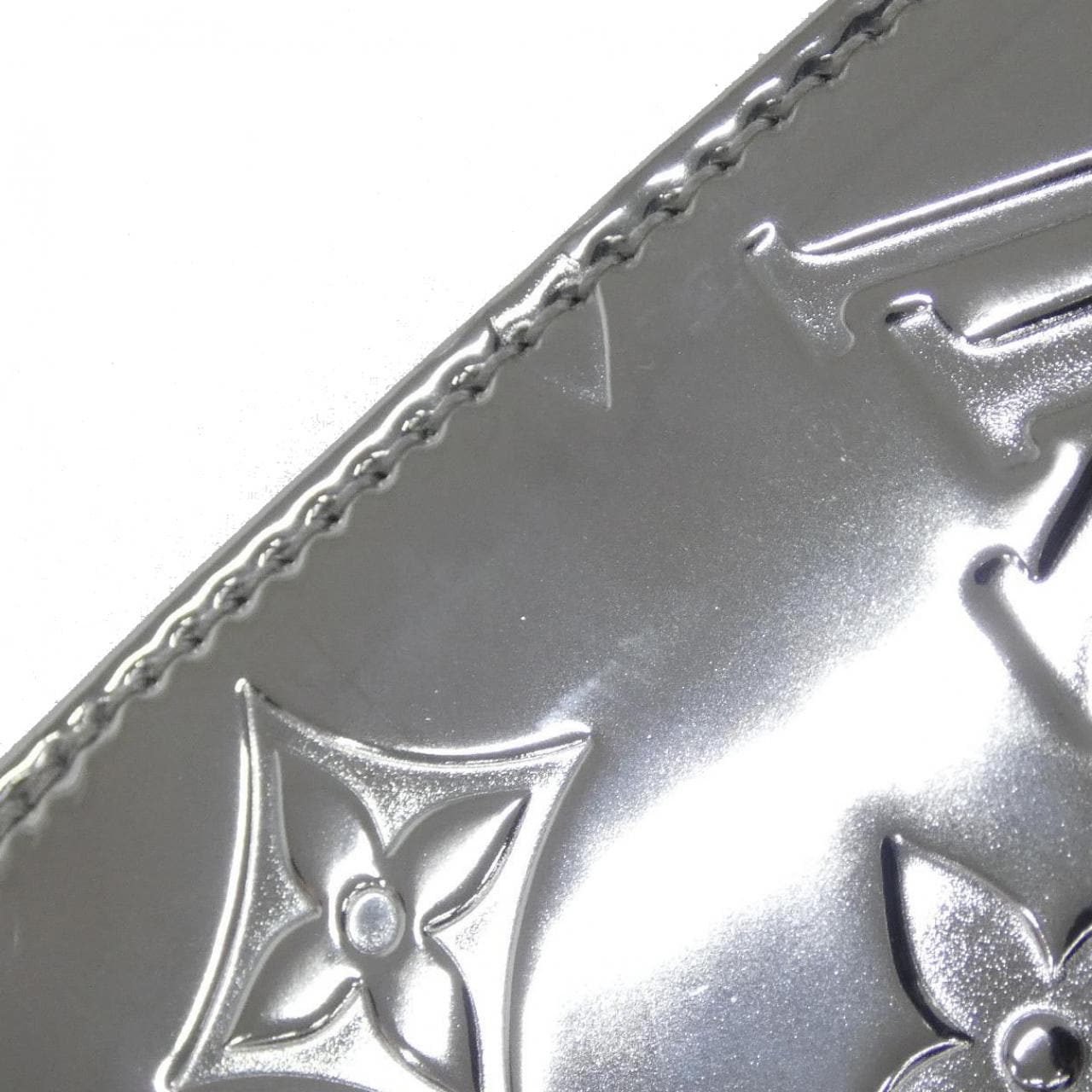 ルイヴィトン モノグラム ミロワール(LVスノー) ジッピー ウォレット M83543 財布