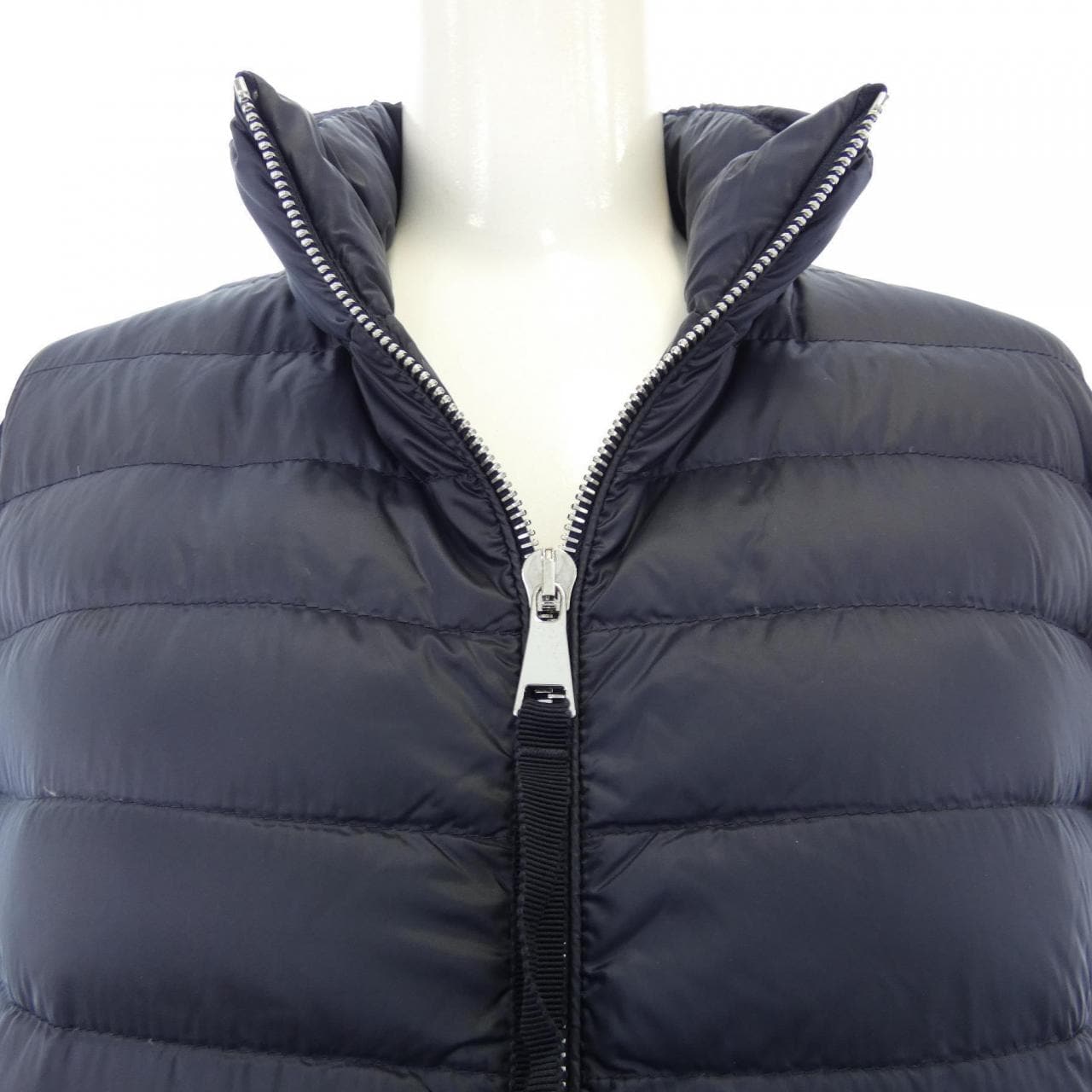 モンクレール MONCLER ダウンジャケット