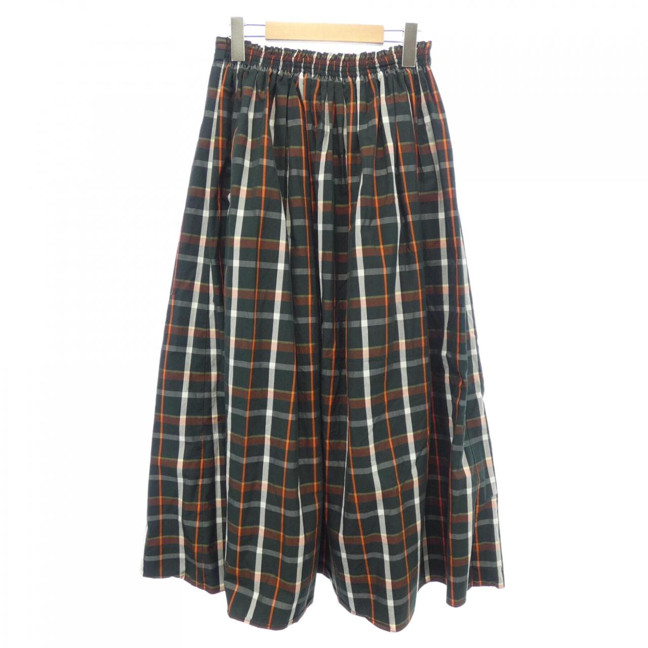 Drawer スカート平置きの裾幅79cm
