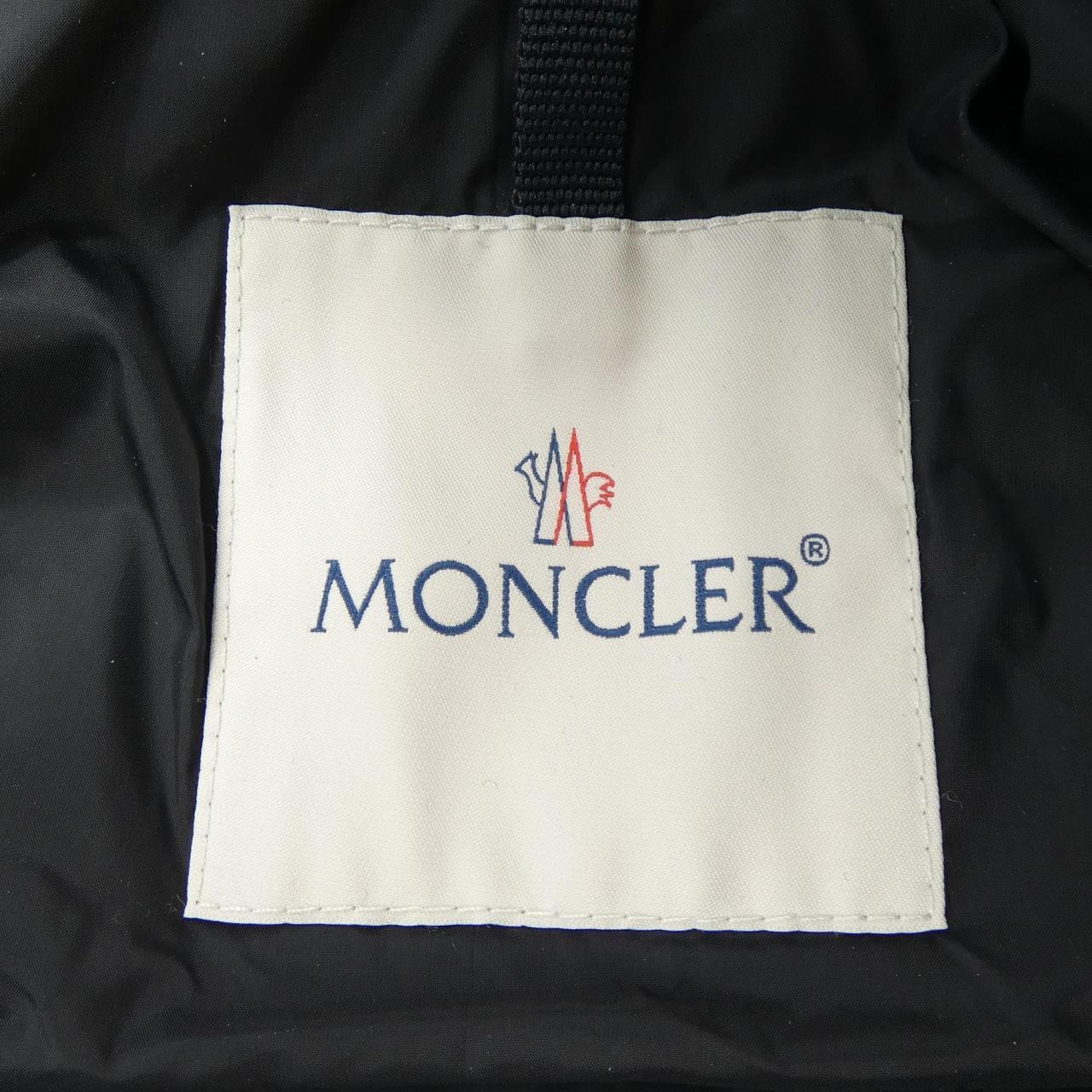 モンクレール MONCLER ダウンジャケット