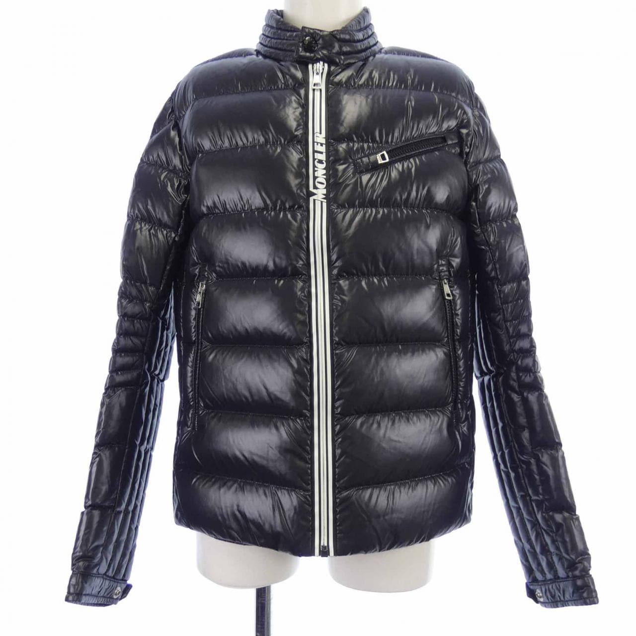 モンクレール MONCLER CAROUX ダウンジャケット