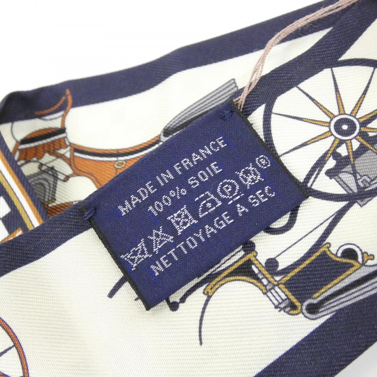 エルメス LES VOITURES NOUVELLE ツイリー 064108S スカーフ