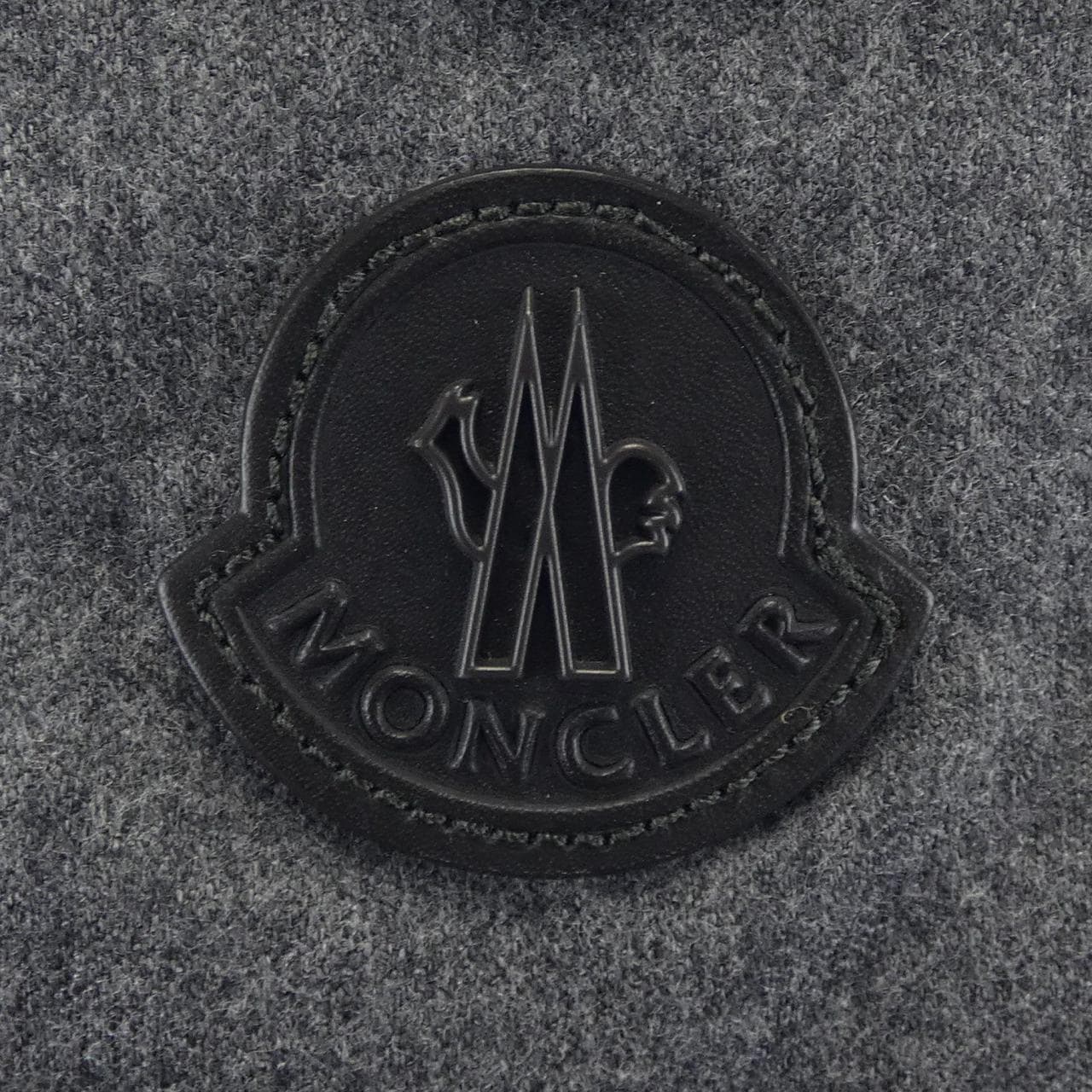 モンクレール MONCLER ダウンジャケット