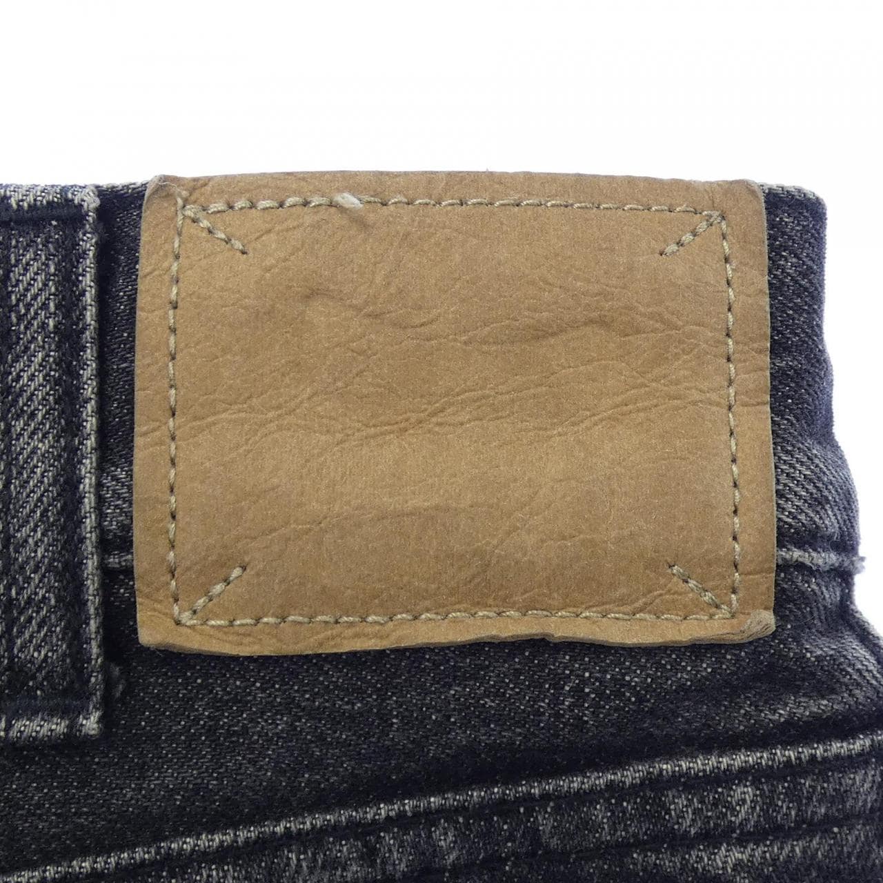 セリーヌ CELINE キティジーンズ KITTY JEANS 2N778444W ジーンズ