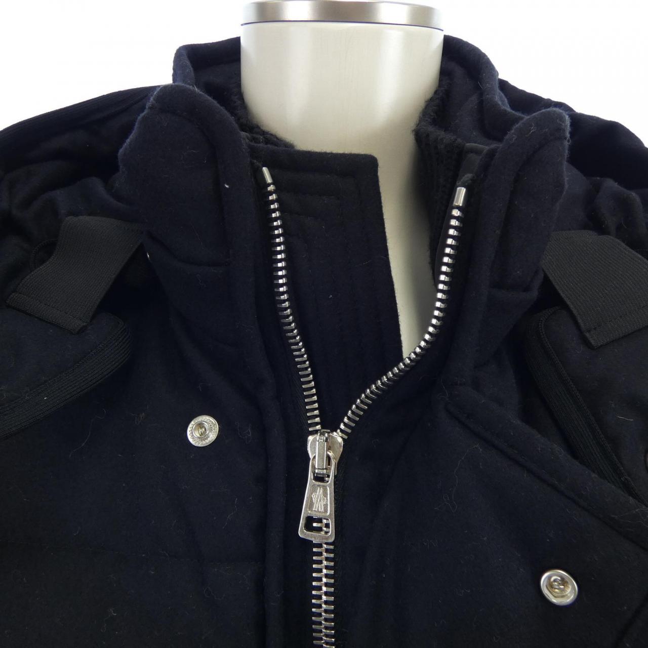 モンクレール MONCLER ダウンジャケット
