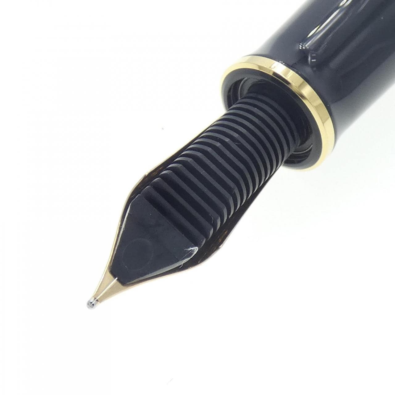Pelikan Souveraine M800 Bordeaux Fountain Pen