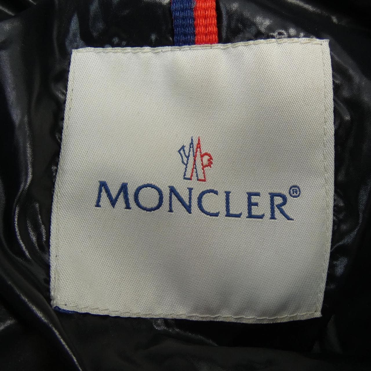 モンクレール MONCLER ダウンジャケット