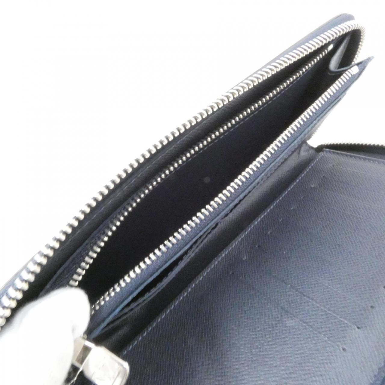 ルイヴィトン タイガ ジッピー ウォレット ヴェルティカル M30510 財布