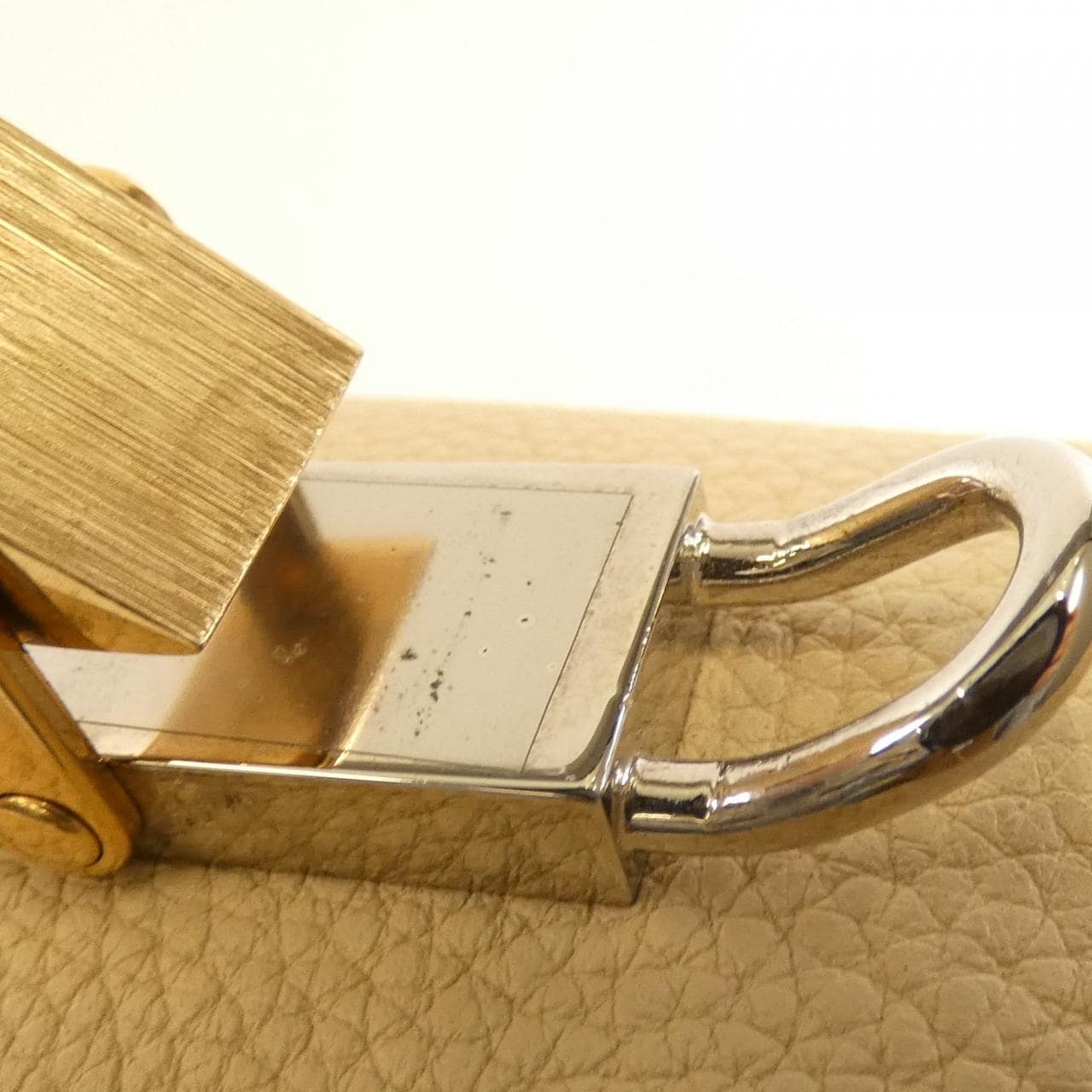 バレンシアガ 391568 CNX04 バッグ