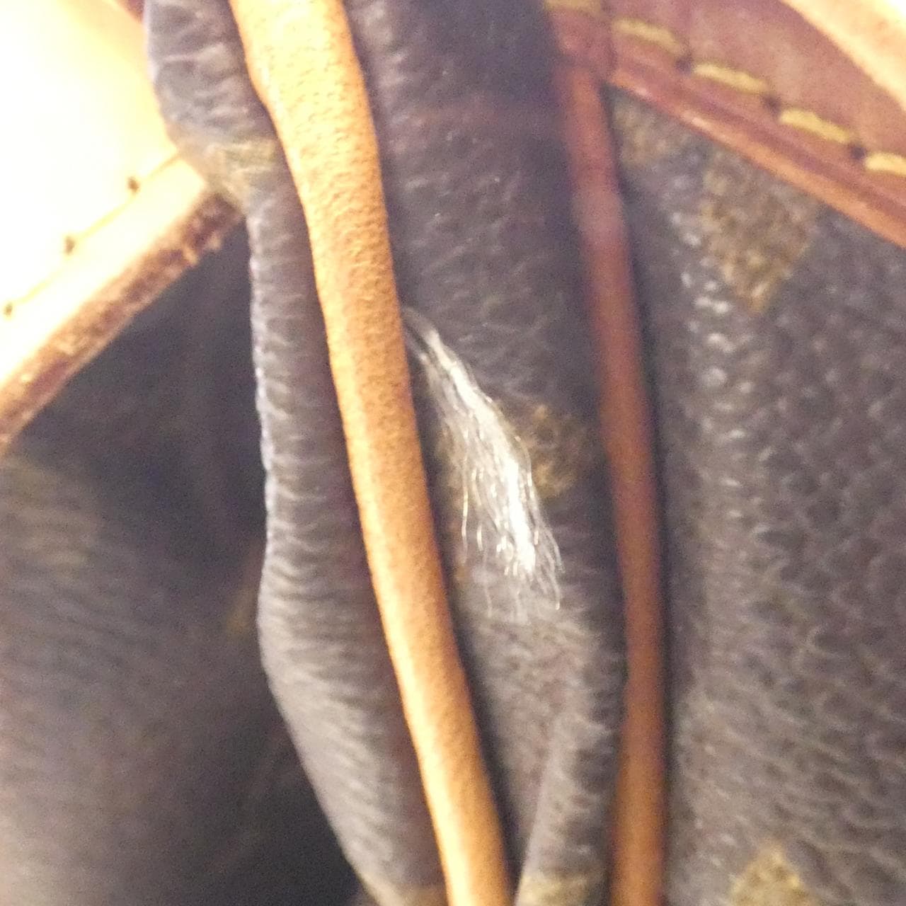 ルイヴィトン モノグラム ソミュール 30cm M42256 ショルダーバッグ