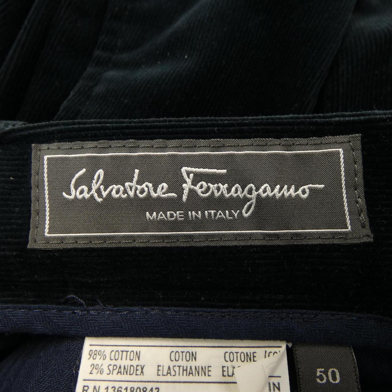 サルヴァトーレフェラガモ SALVATORE FERRAGAMO パンツ