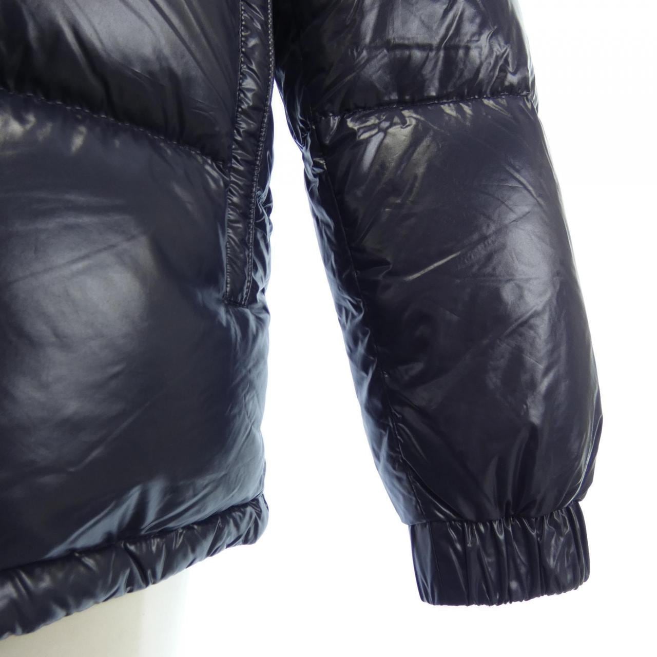モンクレール MONCLER ダウンジャケット