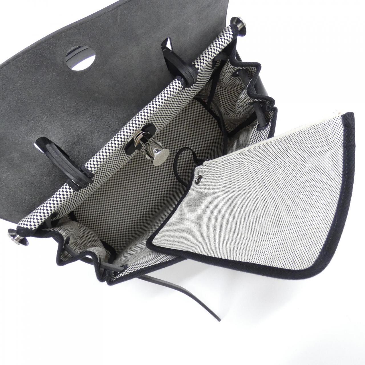 エルメス エールバッグ ジップ PM 079092CK バッグ